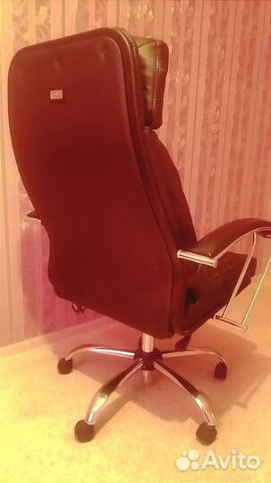 Компьютерное кресло metta