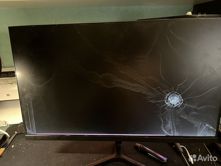 Монитор 23.8 bhr4141cn битый