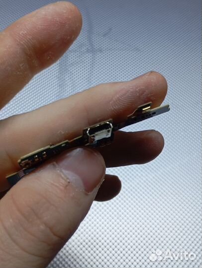 LG P765. Нижняя плата зарядки. Оригинал