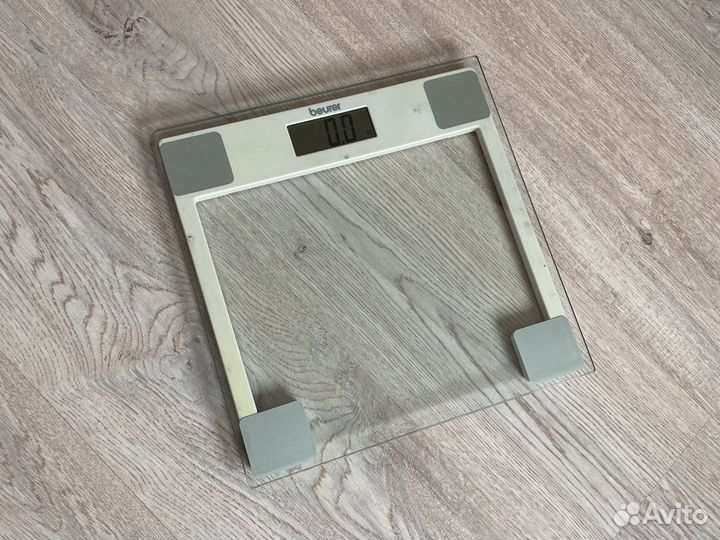 Напольные электронные стеклянные весы Beurer GS14