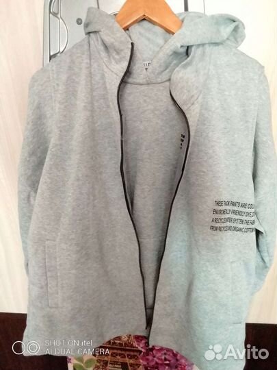 Спортивный костюм женский