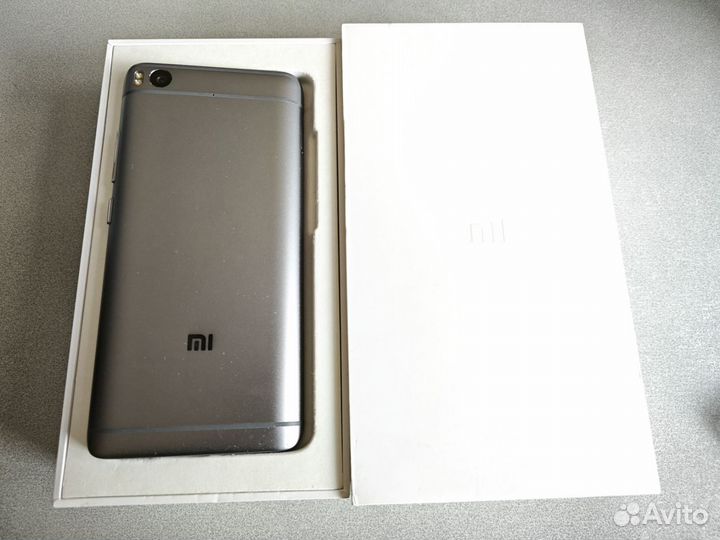 Xiaomi Mi 5S, 3/64 ГБ