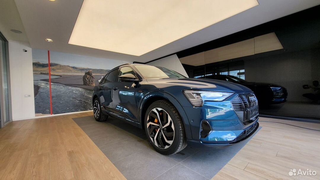 Audi e-tron AT, 2022, 13 000 км