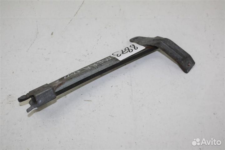 Направляющая стекла двери передней правой Nissan