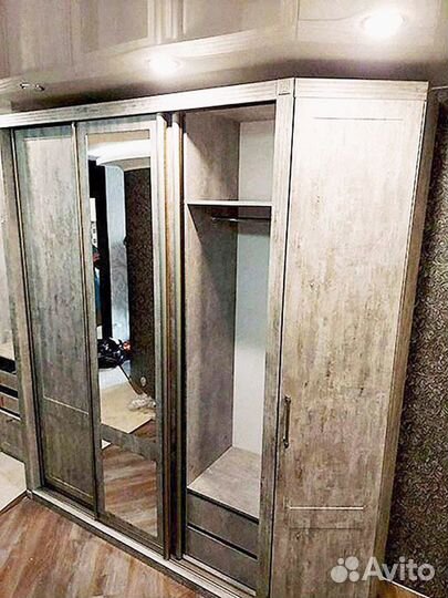 Шкаф в прихожую