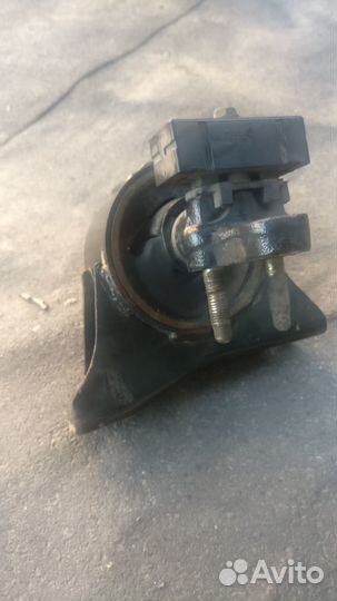 Подушка двс Toyota Corona Premio, правая AT211, 7A