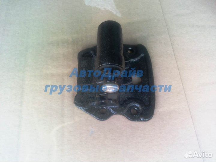 Петля двери ман тга слева вверху