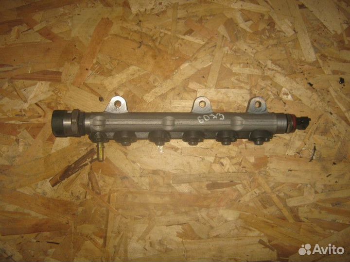 Рейка топливная (рампа) Nissan X-Trail T31