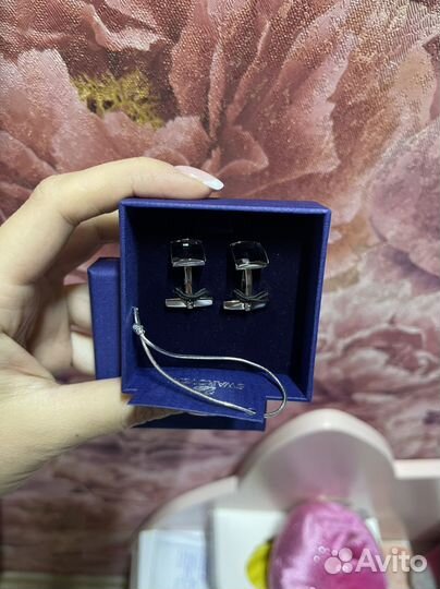 Запонки swarovski новые