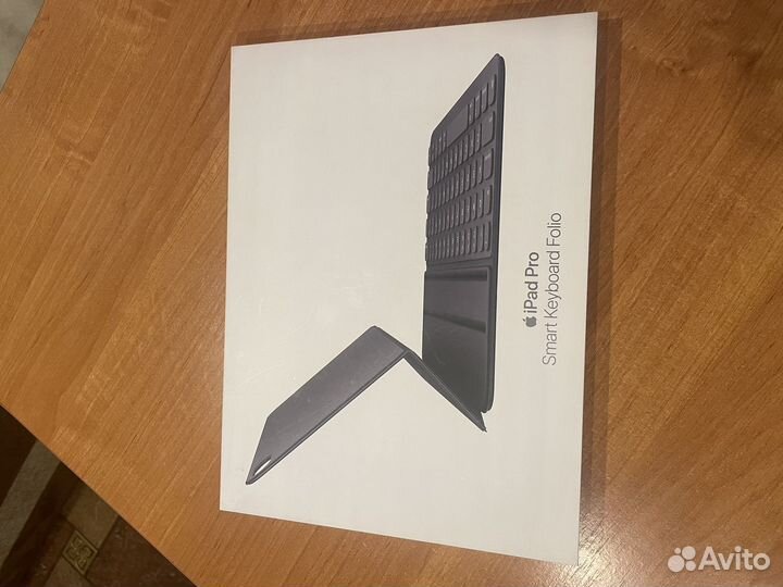 Чехол на iPad