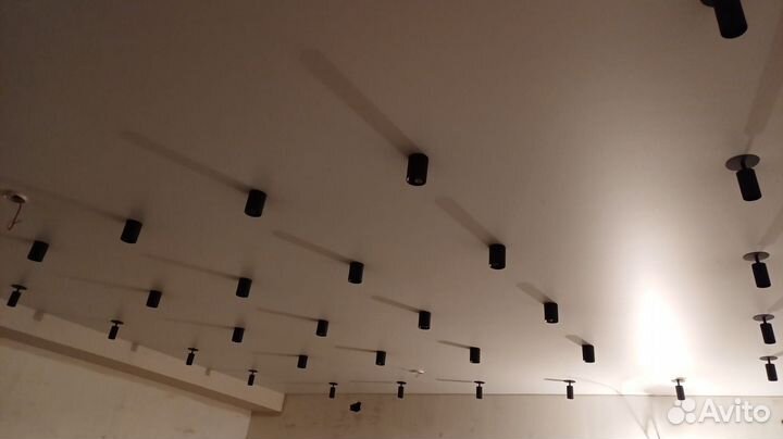 Монтаж натяжных потолков, экстренный слив воды