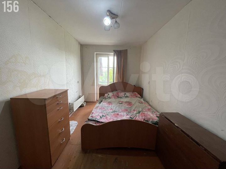 Комната 13 м² в 4-к., 1/5 эт.