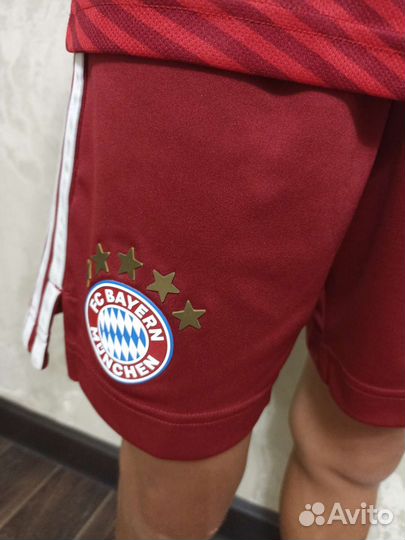 Две футбольные формы adidas оригинал, р. 140