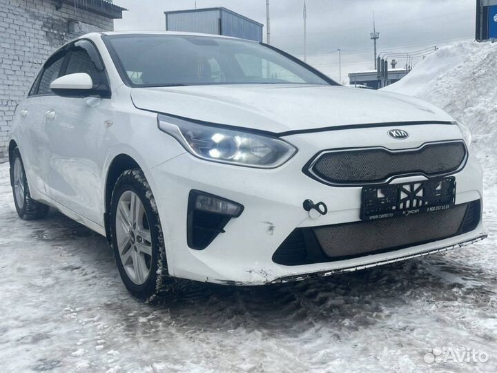 Автомобиль на запчасти Kia Ceed хэтчбек 1.6 AT