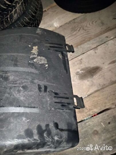 Подкрыльник