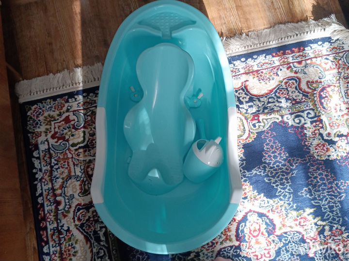 Ванночка для купания новорожденного