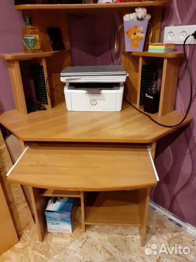 Компьютерный стол угловой