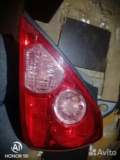 Фара задняя правая Nissan tiida