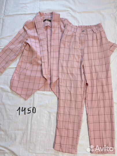 Много костюмов