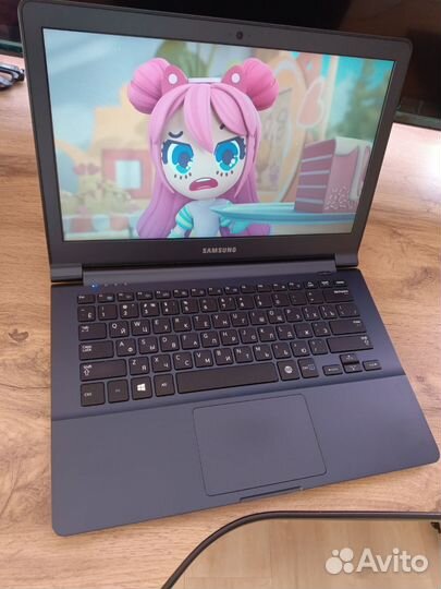 Samsung ультрабук 4ядра/4гб/ssd/батарея 4-5 часов