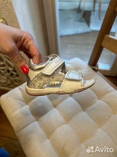 Сандалии для девочки geox 20 размер