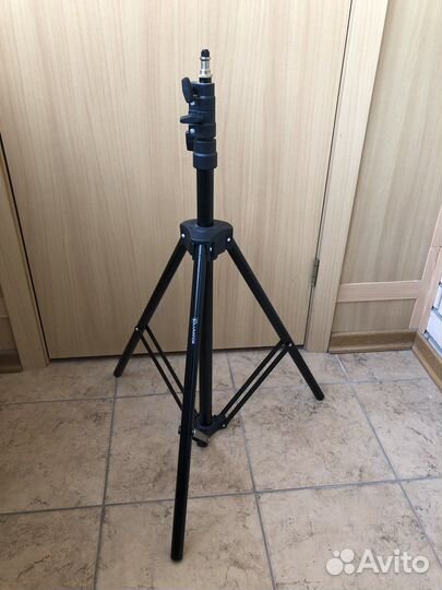 Штатив трипод
