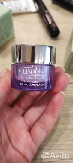 Clinique tace the day off