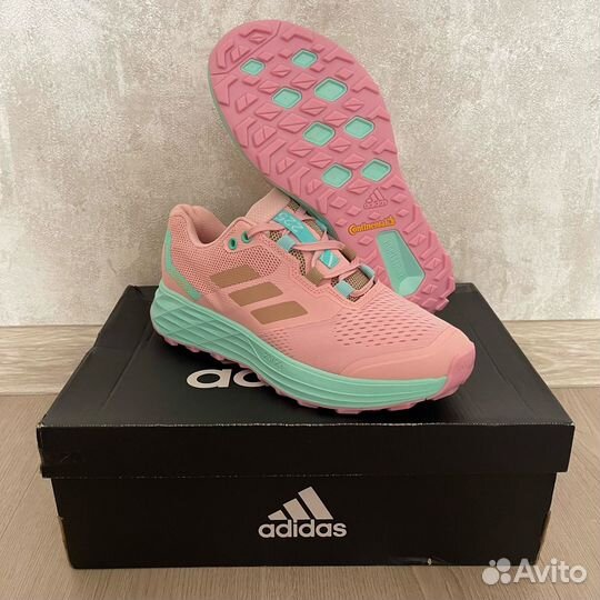 Кроссовки adidas