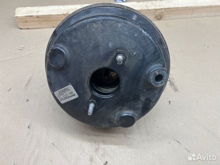 Вакуумный усилитель тормозов Ford Transit 2.2