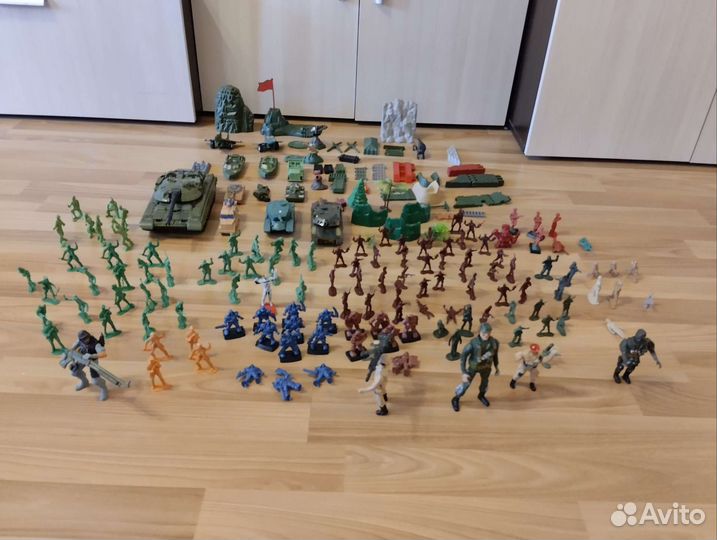Солдатики и военная техника