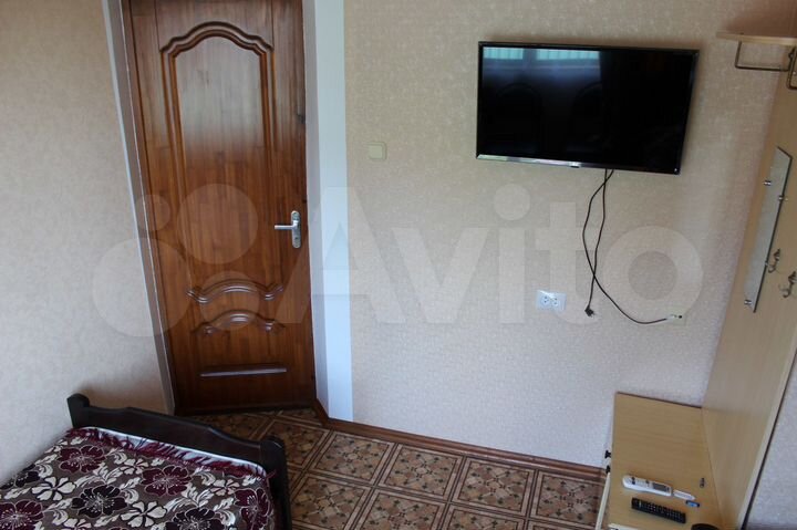 Комната 17 м² в 5-к., 3/3 эт.