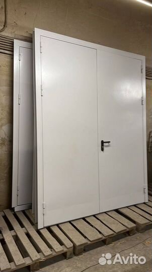 Тамбурная входная дверь