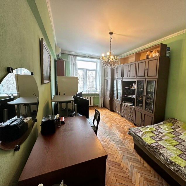 Комната 13,6 м² в 3-к., 4/8 эт.