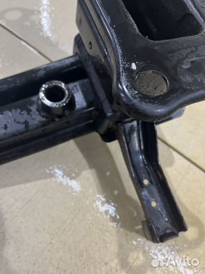 Усилитель бампера передний Hyundai Santa Fe 4 TM