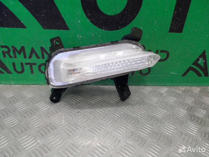 Повторитель в бампер передний правый Kia Cerato 4