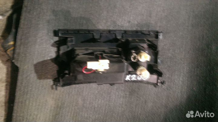 Накладка на центральную консоль (торпеды) Toyota