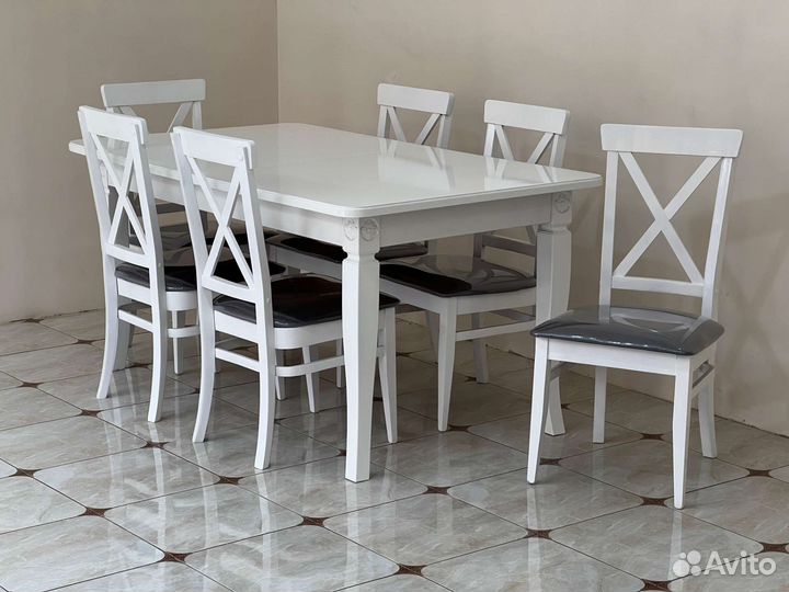 Столы и стулья