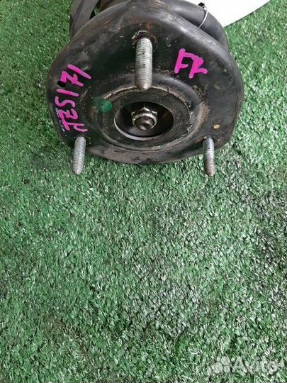 Амортизатор подвески передний правый Toyota Crown