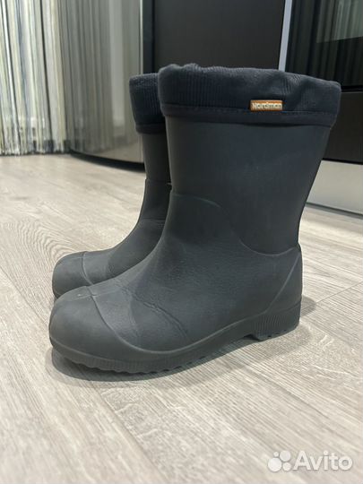 Резиновые сапоги