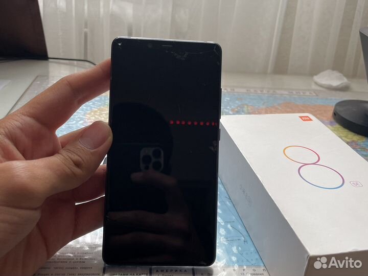 Телефон Xiaomi mi 8se