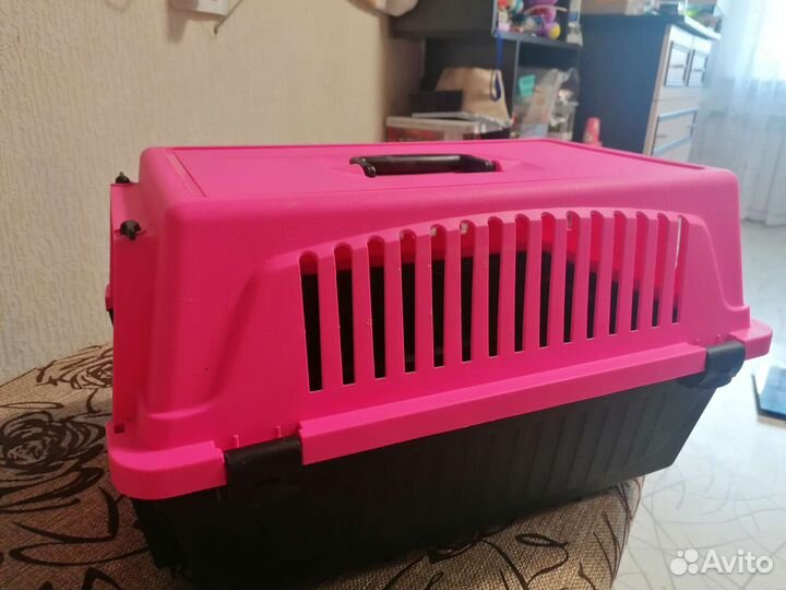 Переноска Ферпласт Атлас 20 Неон для собак и кошек