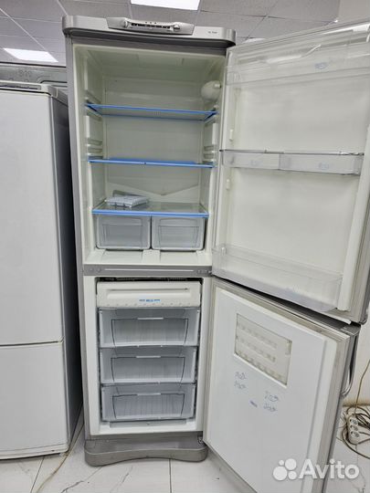 Холодильник Индезит. No frost. Серебристый