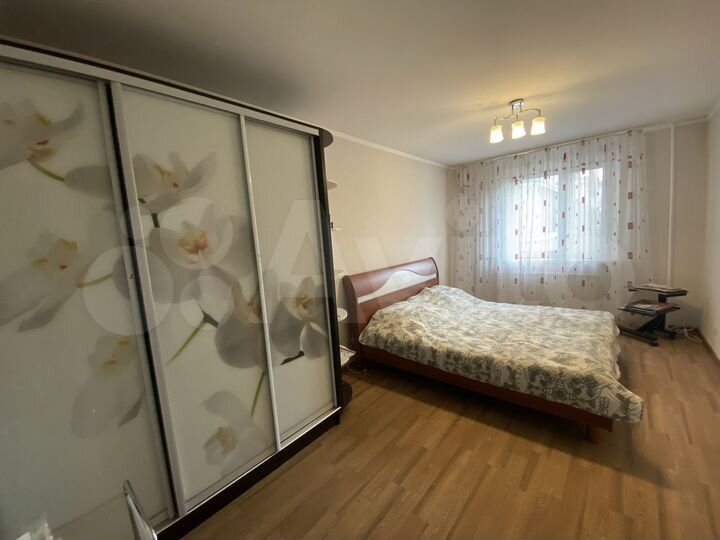 3-к. квартира, 86 м², 3/9 эт.