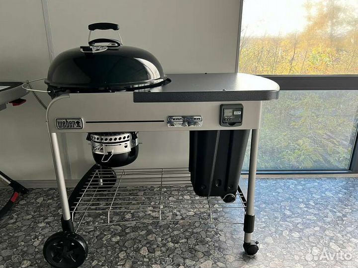 Weber Угольный гриль Performer Premium GBS, новый