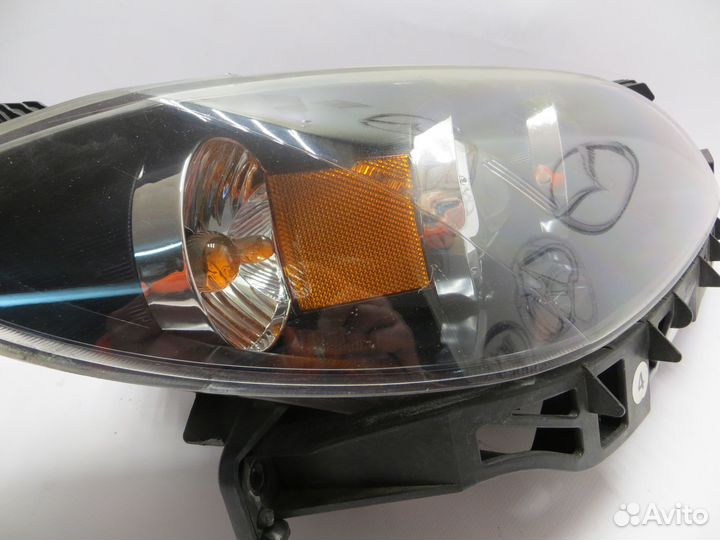 Фара правая Mazda 3 BK Седан