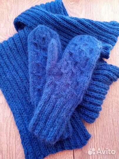 Варежки и шарф