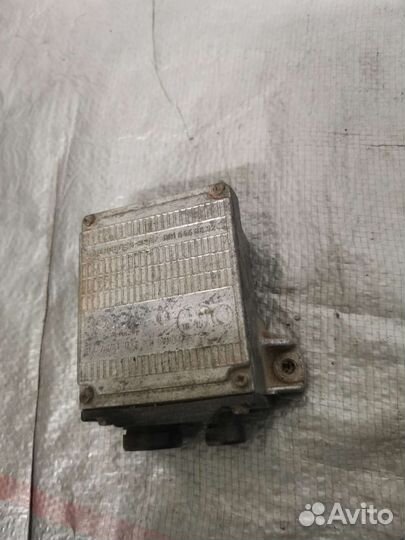 Коммутатор Мерседес123.126-0015458632