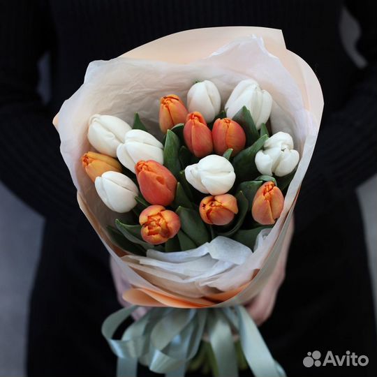 Персиковый букет с тюльпанами Symphony