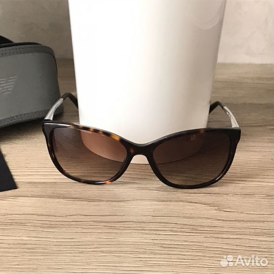 Солнцезащитные очки женские брендовые Armani