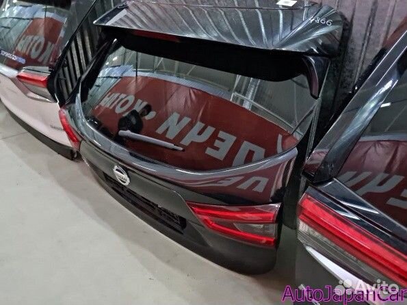 Nissan Qashqai J11 Дверь багажника